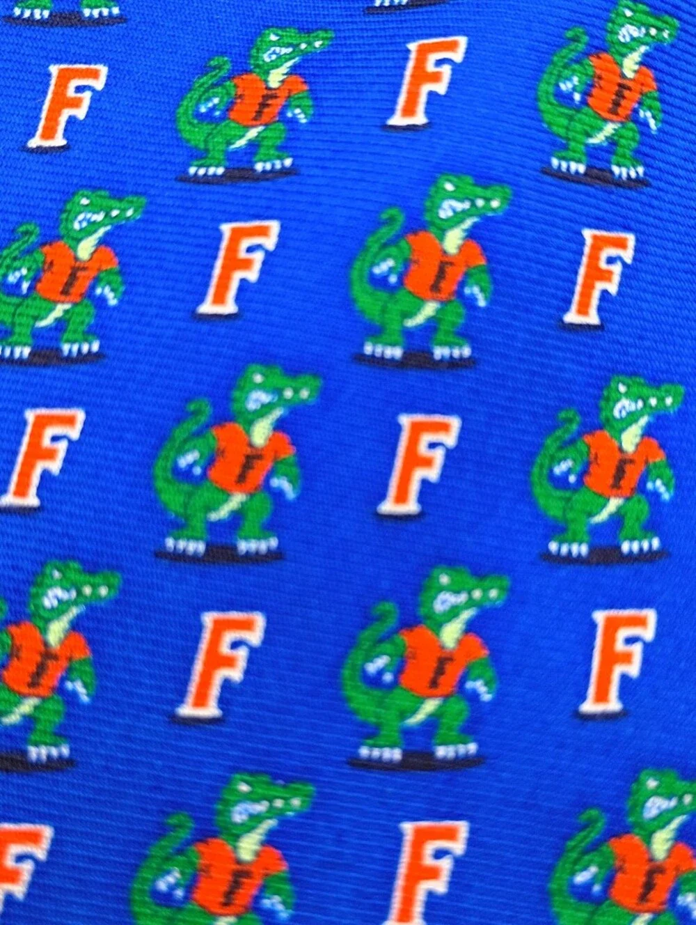 Vineyard Vines Custom UF Gators 100% Silk Tie Blue Orange Logo – Made in USA NWT